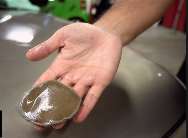 how to use clay bar on a car