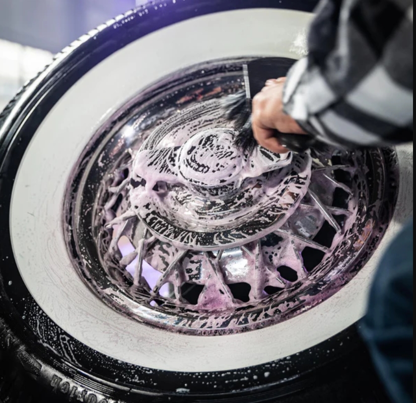 Chrome Wheel Cleaner