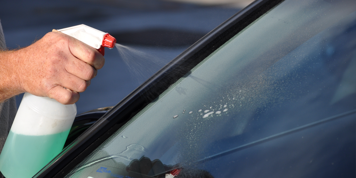 How to remove water spots from car windows